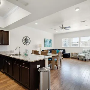 https://alerio-c202.hotels-destin.com
